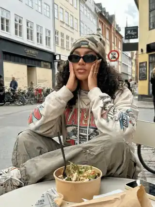 Loading the media file...